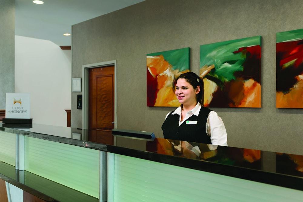 Embassy By Hilton North Loudoun Hotel