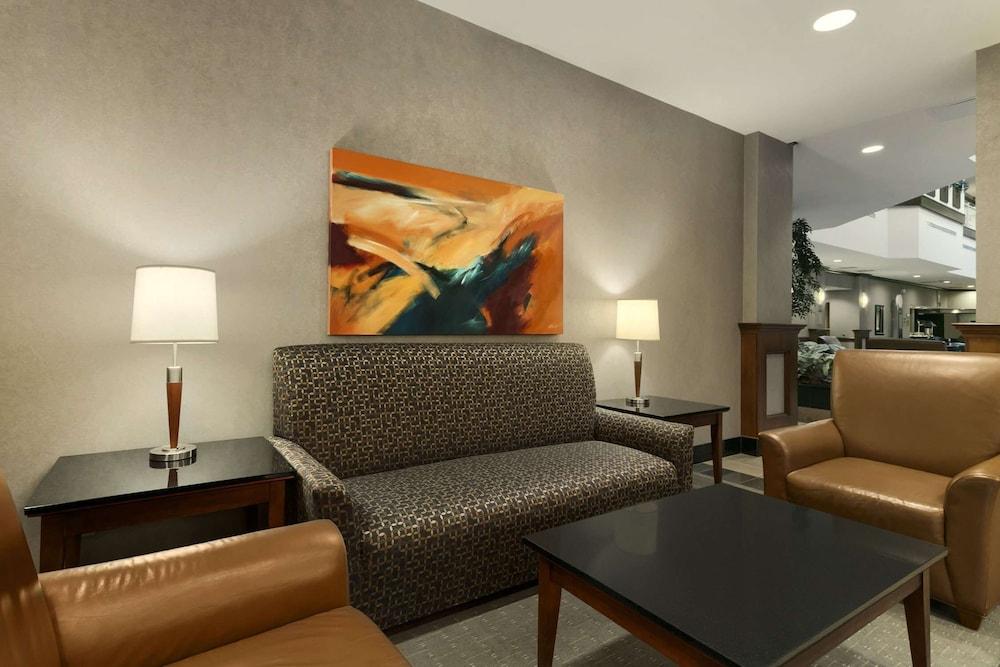 Embassy By Hilton North Loudoun Hotel Dulles