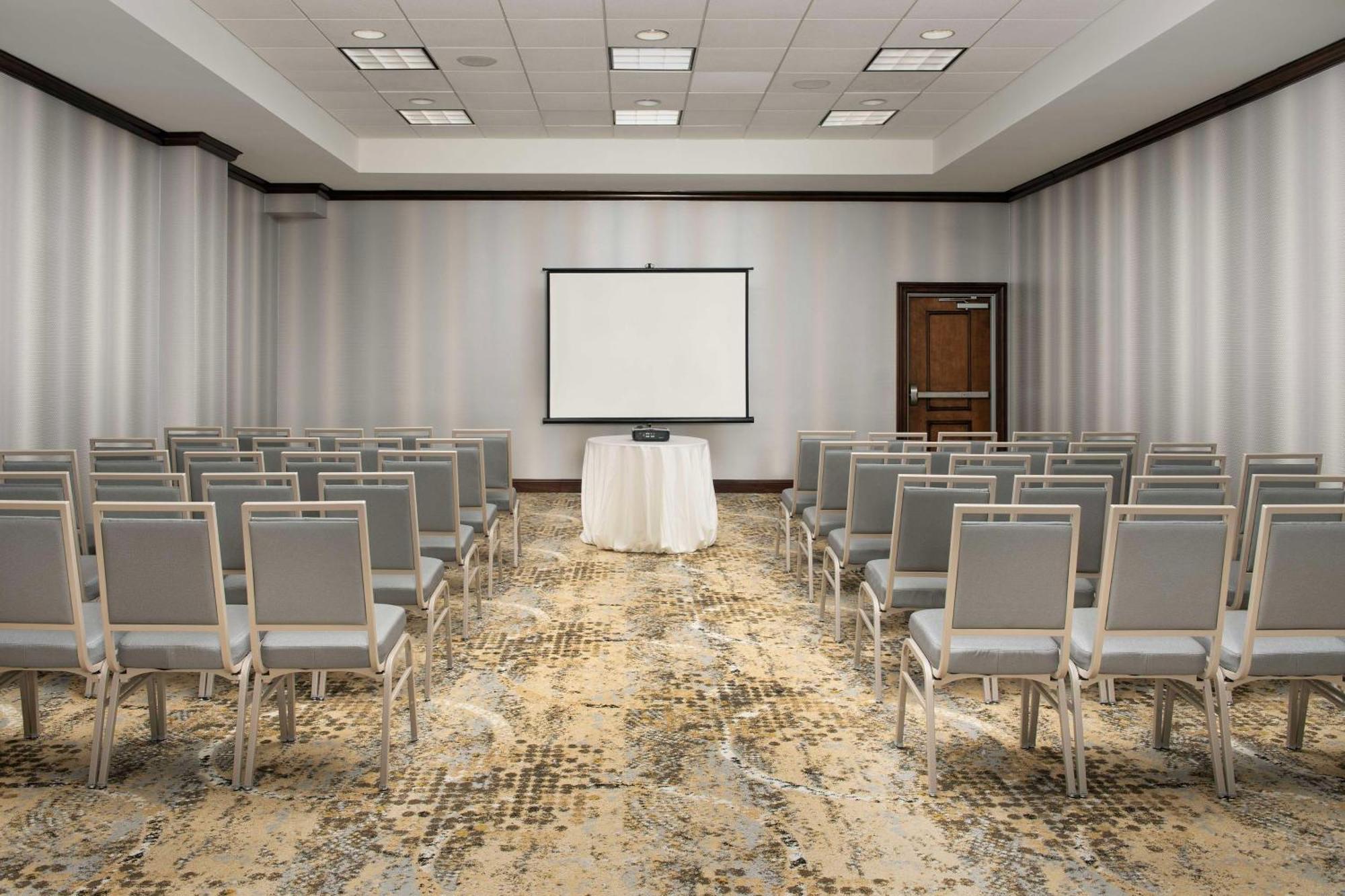 Embassy By Hilton North Loudoun