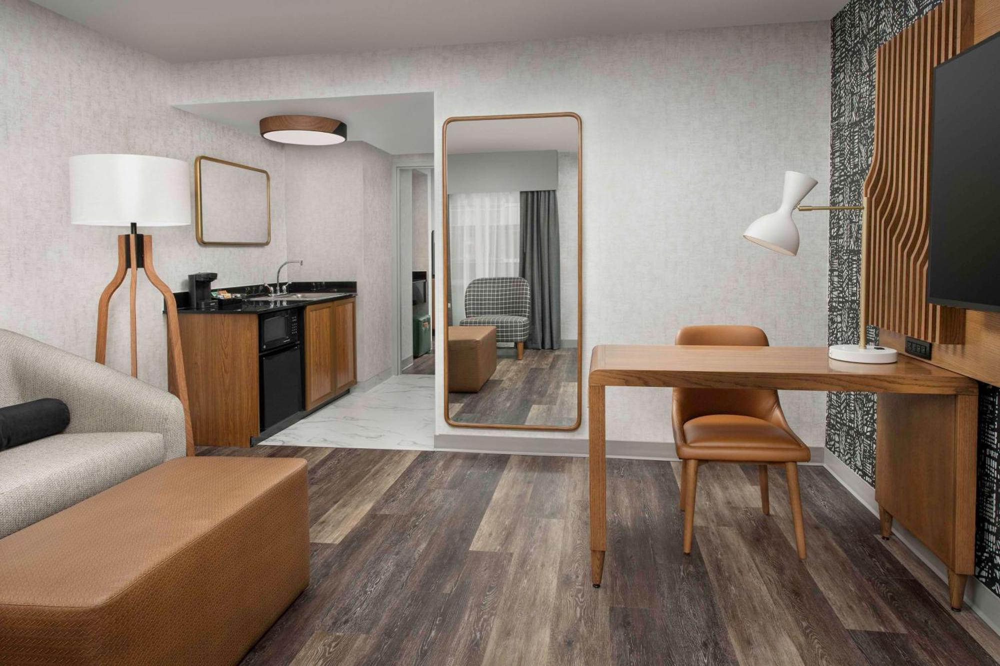 Hotel Embassy By Hilton North Loudoun Dulles